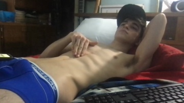 Gay_Twink_Guy  03-03-2021